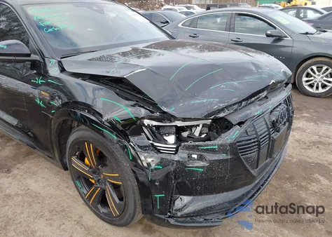 2023 Audi E-Tron Premium Plus Quattro из США, поврежденный, VIN WA1LAAGE2PB023421